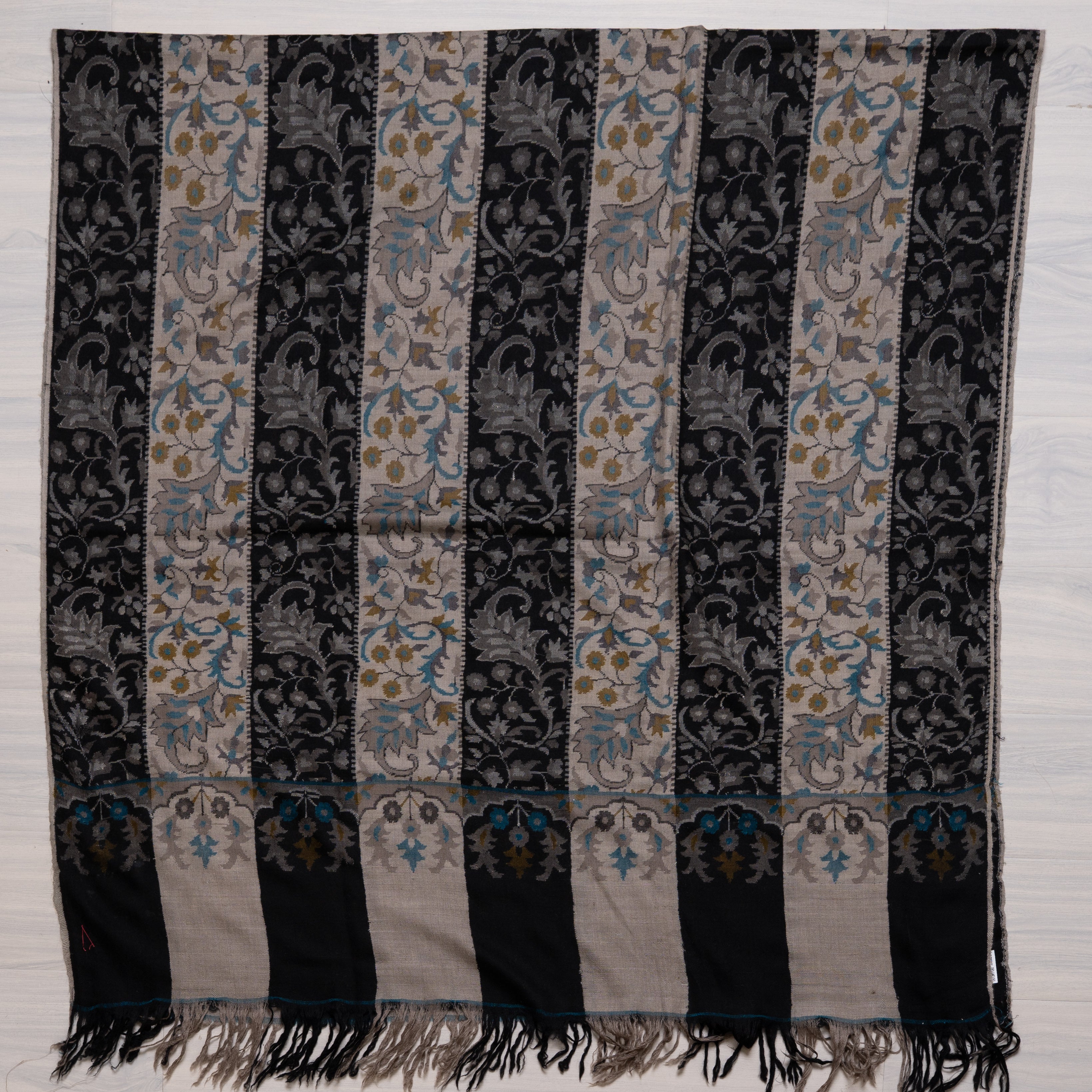 Hand Woven Pure Pashmina Kani Shawl